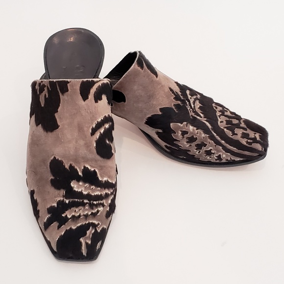 Anthropologie Shoes - Anthropologie CYDWOQ Shoes Slides